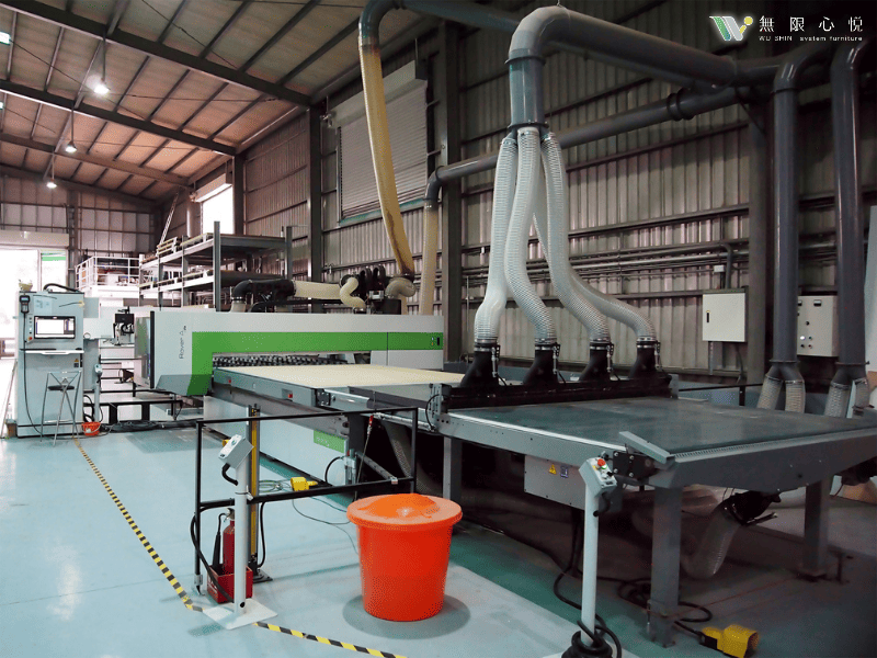 系統櫃加工廠-自動化加工設備